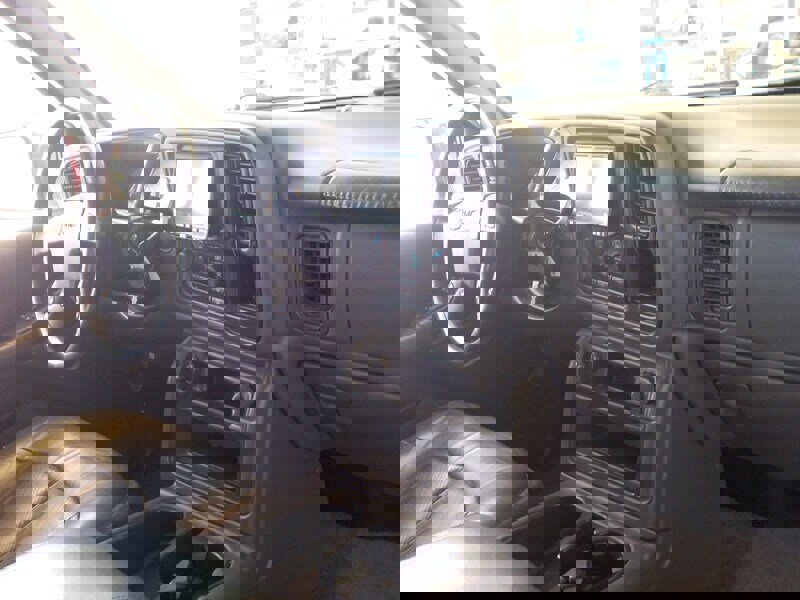 Used 2005 GMC Sierra 3500 SLE w/ Heavy-Duty Power Package image 22