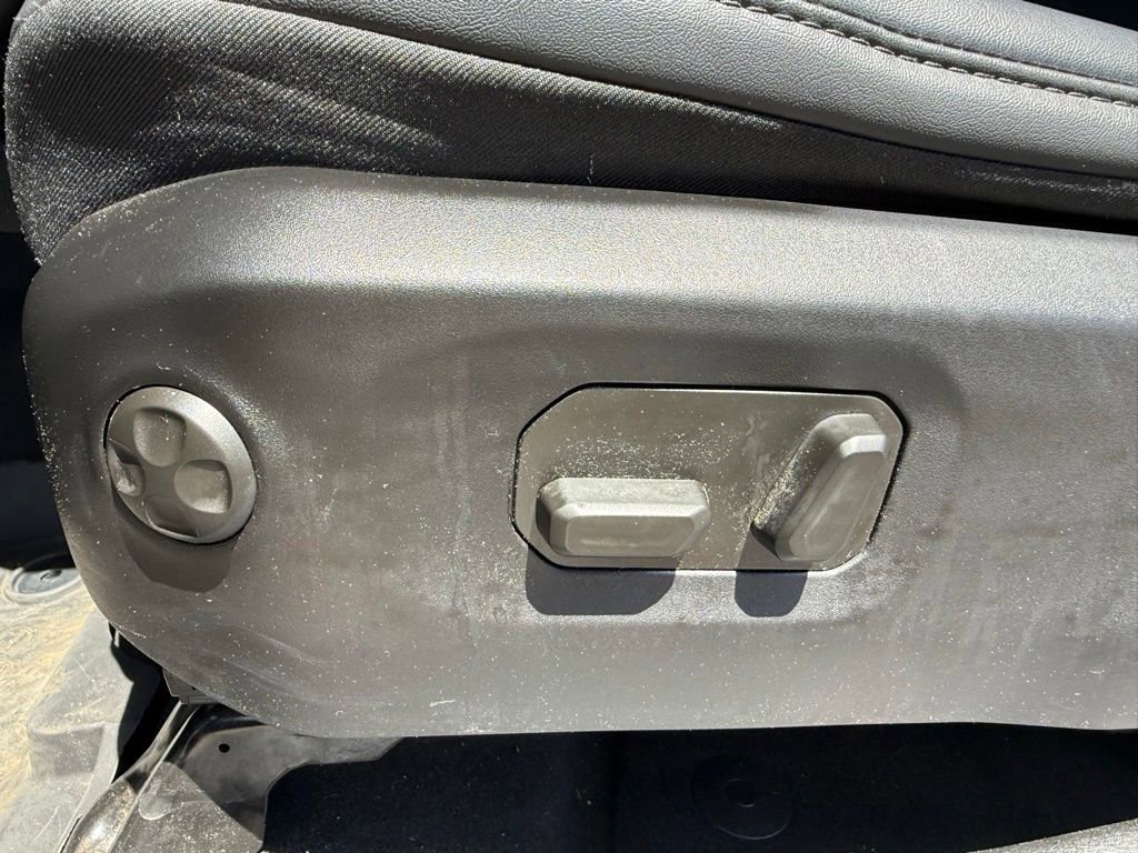 Used 2025 Jeep Gladiator Rubicon AWD/4WD image 26