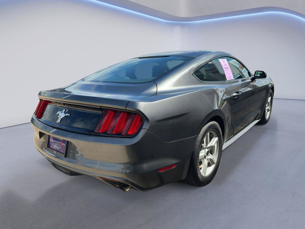 Used 2017 Ford Mustang Coupe RWD image 8