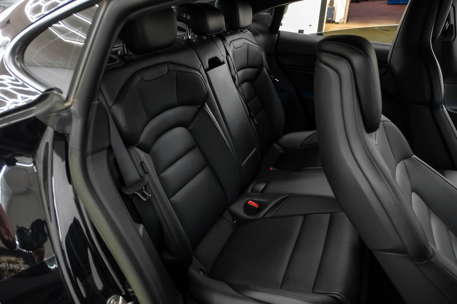 Used 2023 Porsche Taycan image 33