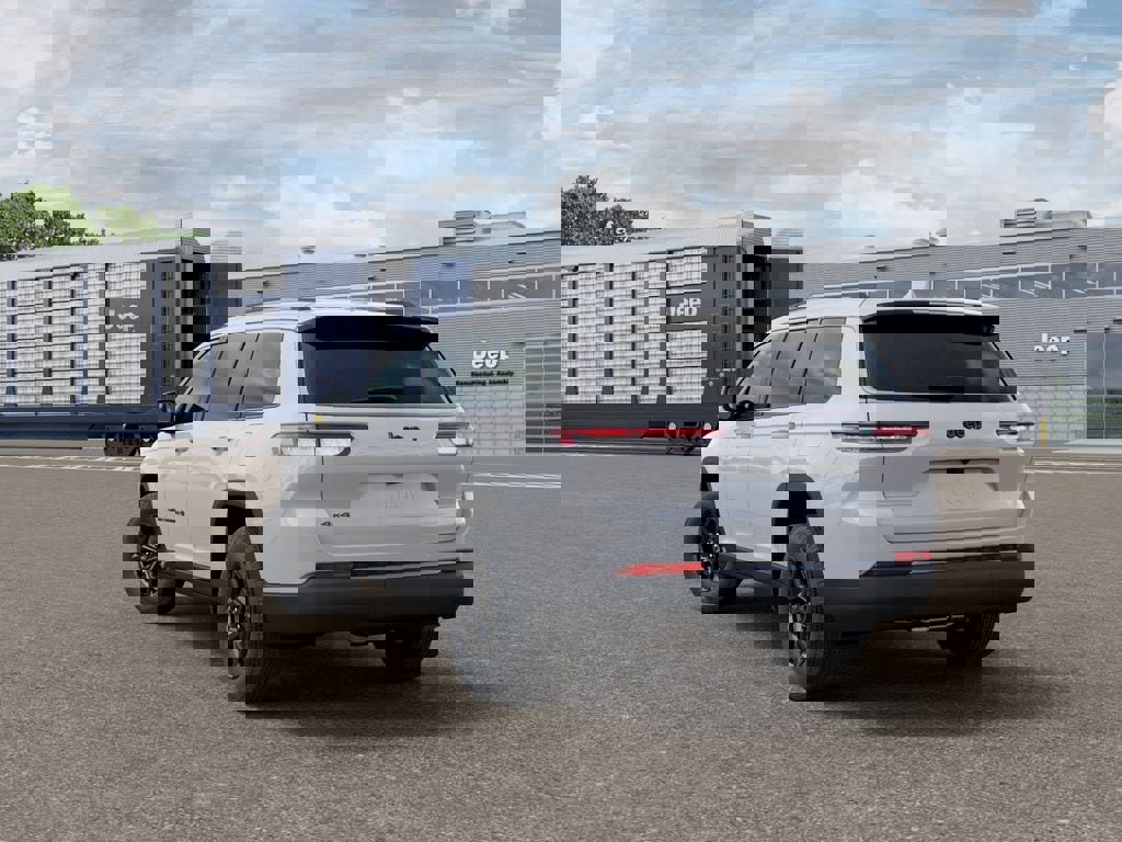 New 2026 Jeep Grand Cherokee L 4WD image 3