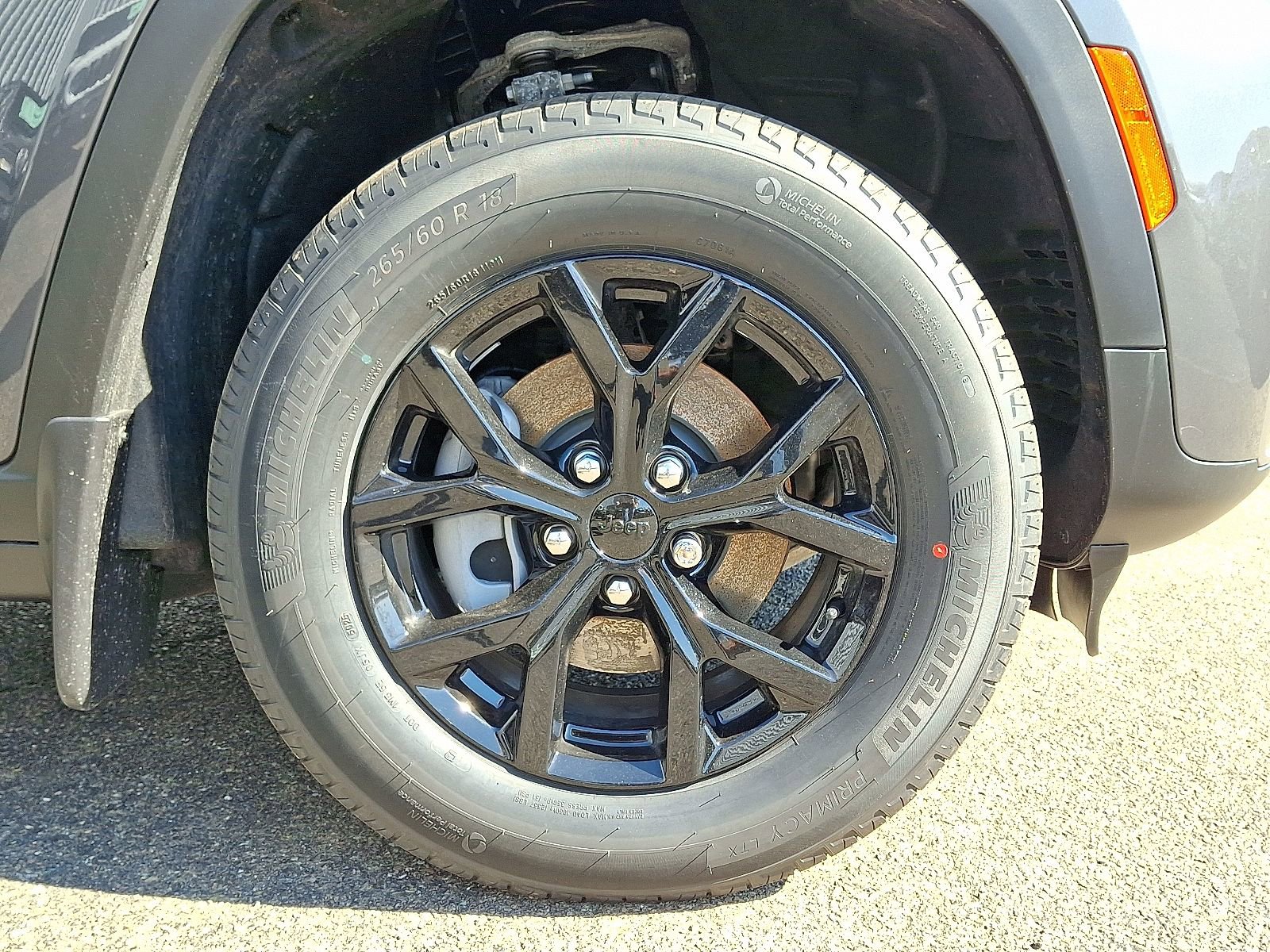 New 2026 Jeep Grand Cherokee Laredo image 5