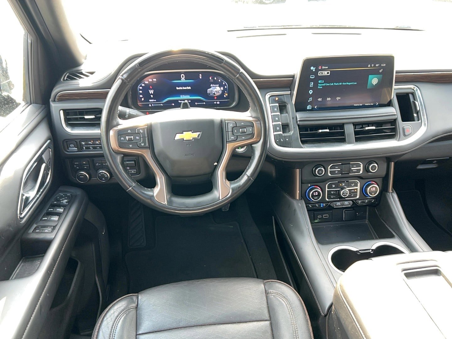 Used 2023 Chevrolet Tahoe High Country w/ Advanced Technology Package AWD/4WD image 15