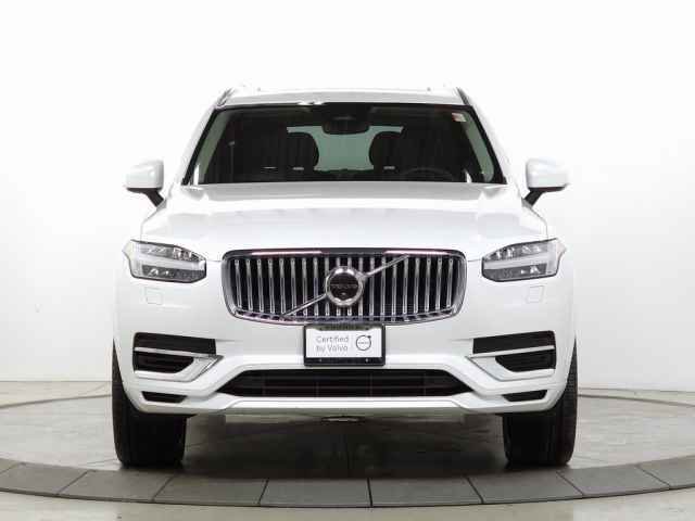Used 2023 Volvo XC90 T8 Ultimate w/ Lounge Package image 2