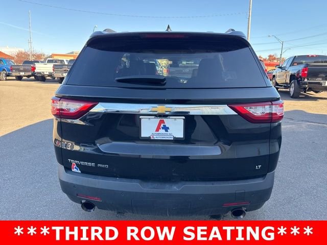 Used 2021 Chevrolet Traverse LT w/ LT Premium Package image 4