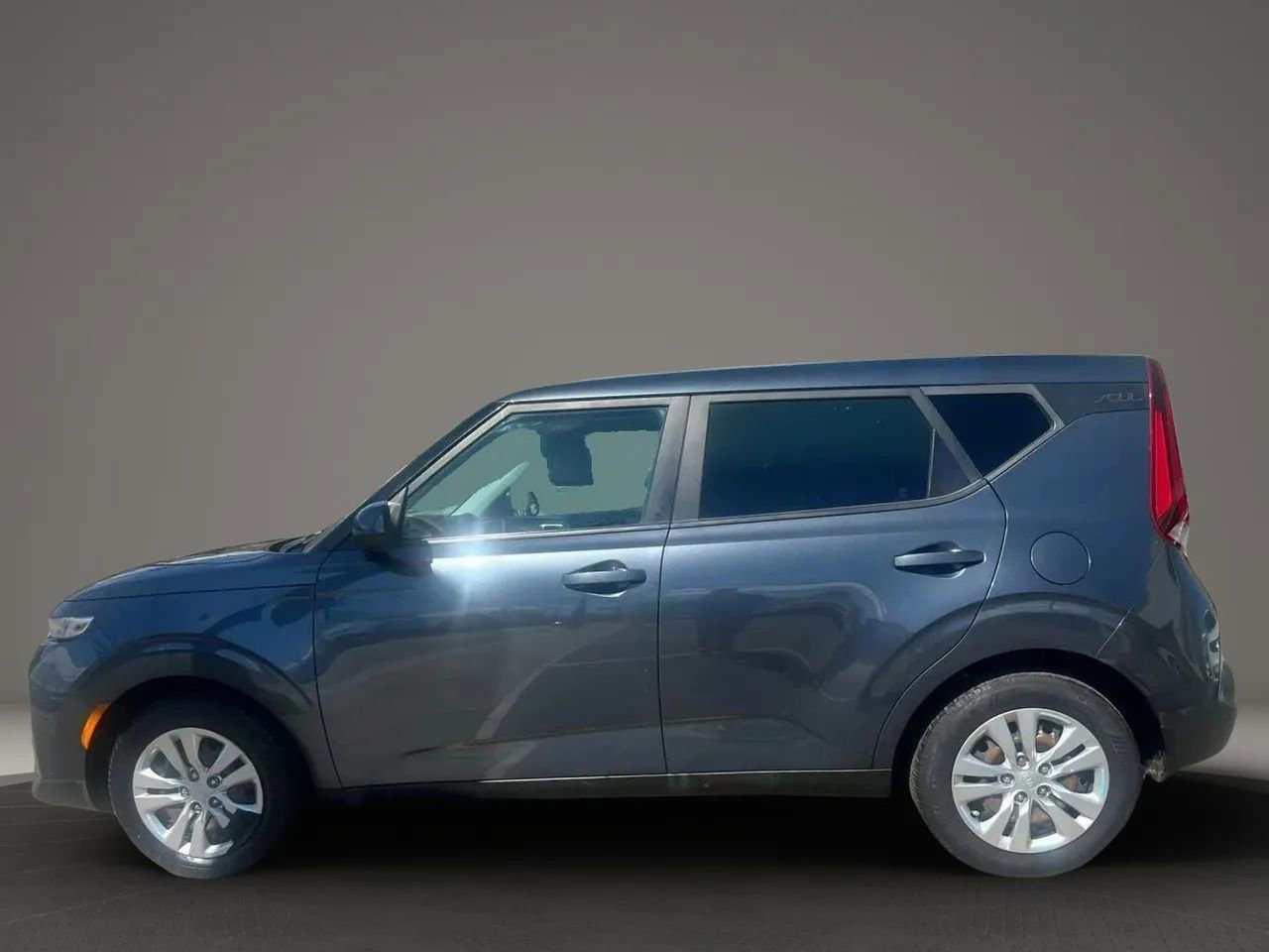 Used 2020 Kia Soul LX image 8