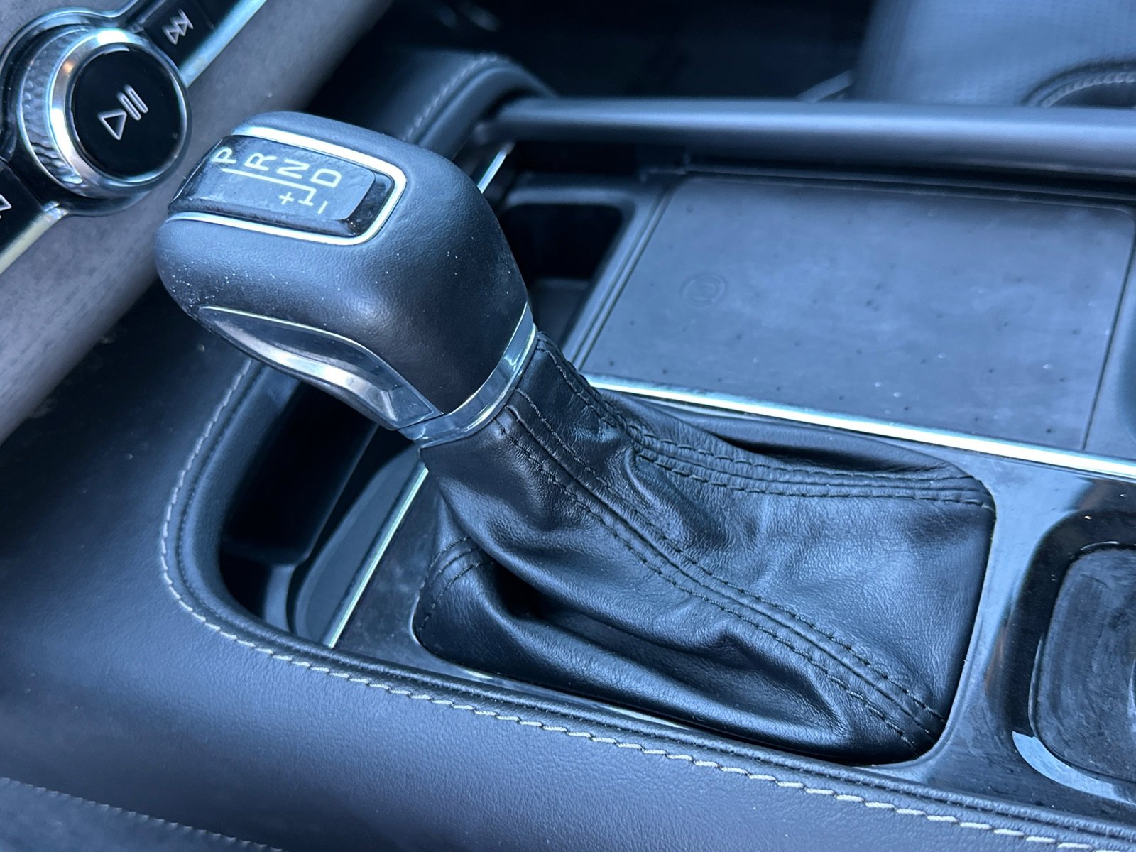 Used 2022 Volvo XC90 T6 Inscription image 36