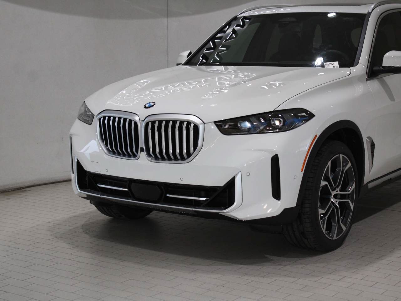 Used 2026 BMW X5 sDrive40i w/ Premium Package RWD image 2