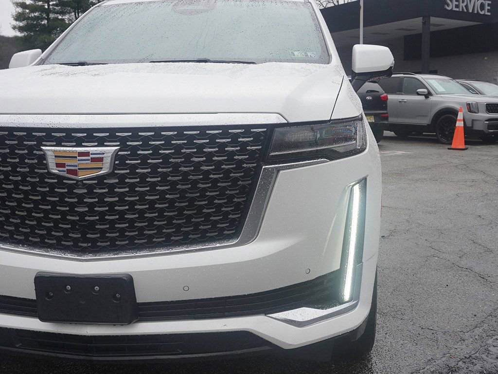 Used 2021 Cadillac Escalade ESV Premium Luxury image 18