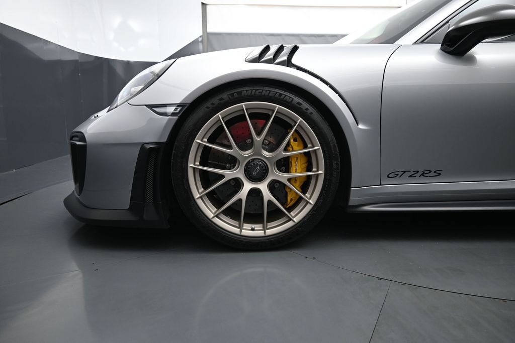 Used 2018 Porsche 911 GT2 RS RWD image 8