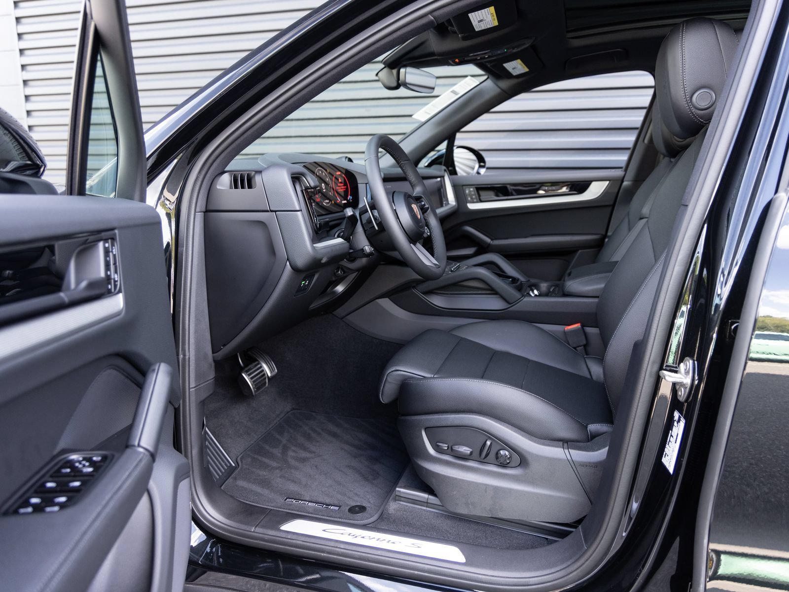 New 2026 Porsche Cayenne S AWD/4WD image 24