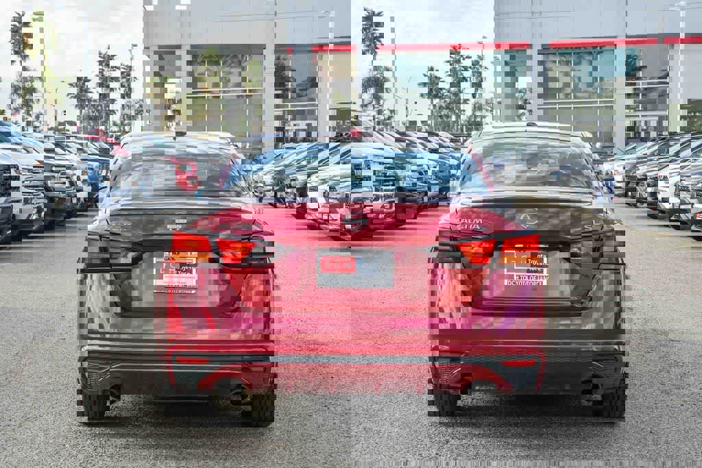 Used 2023 Nissan Altima 2.5 SL FWD image 8