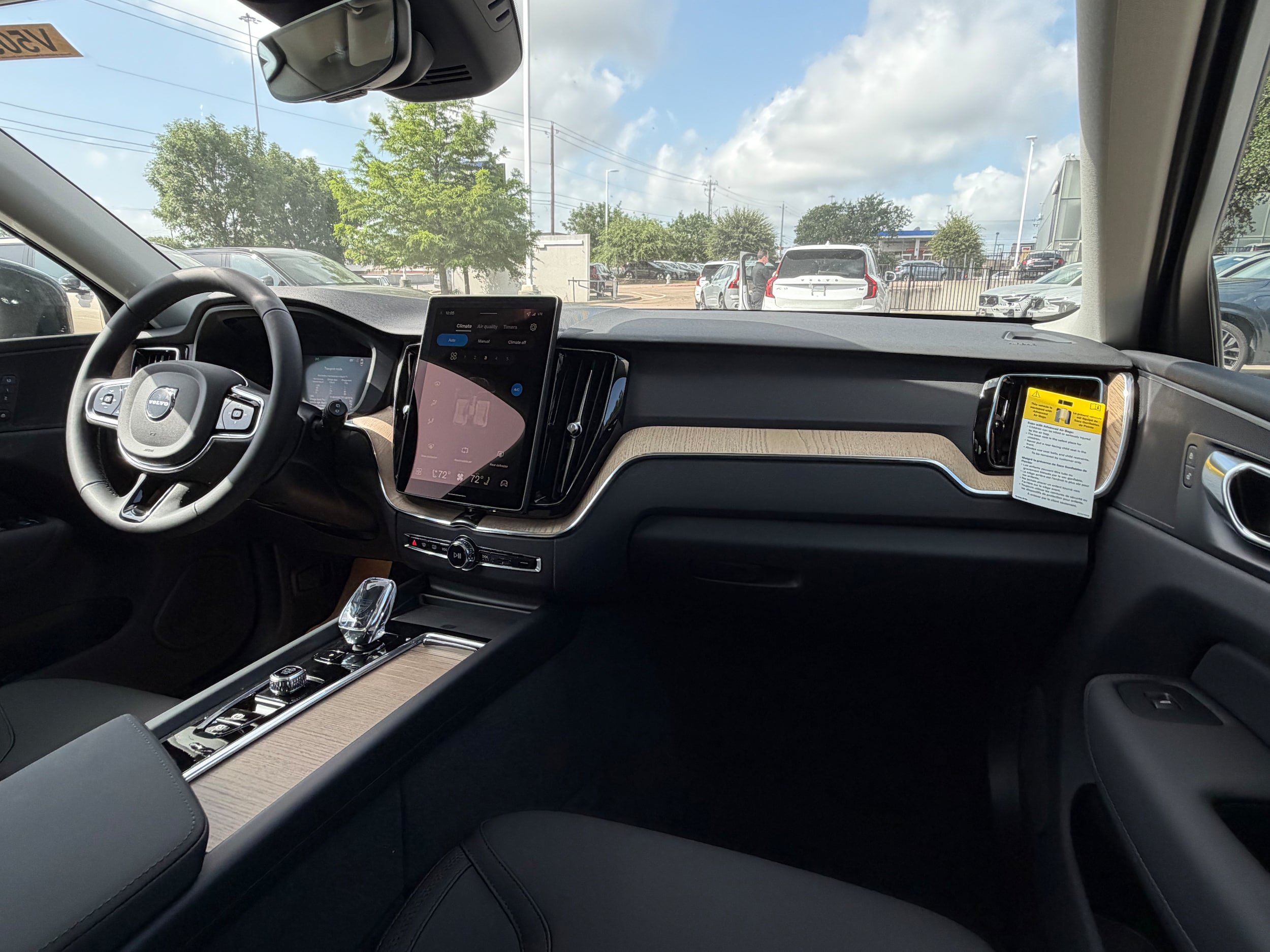 New 2026 Volvo XC60 T8 Plus AWD/4WD image 10