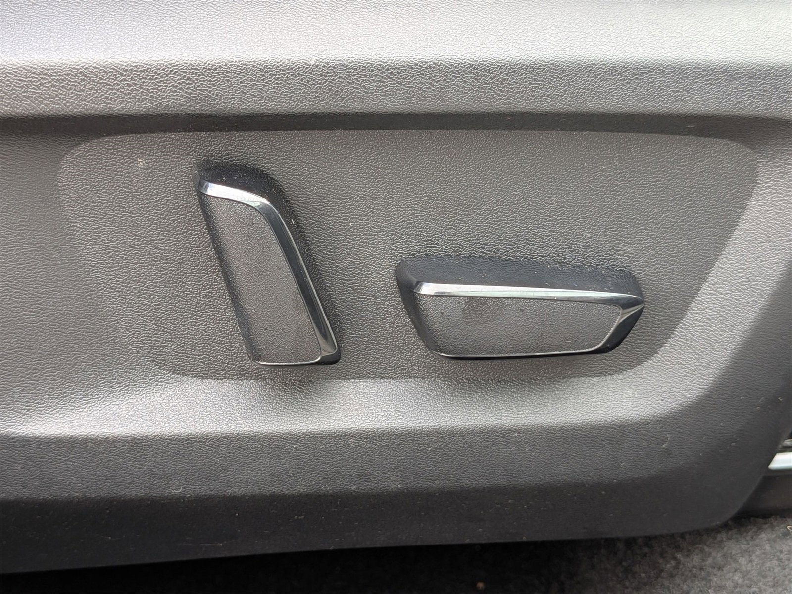 Used 2022 Nissan Rogue SL image 39