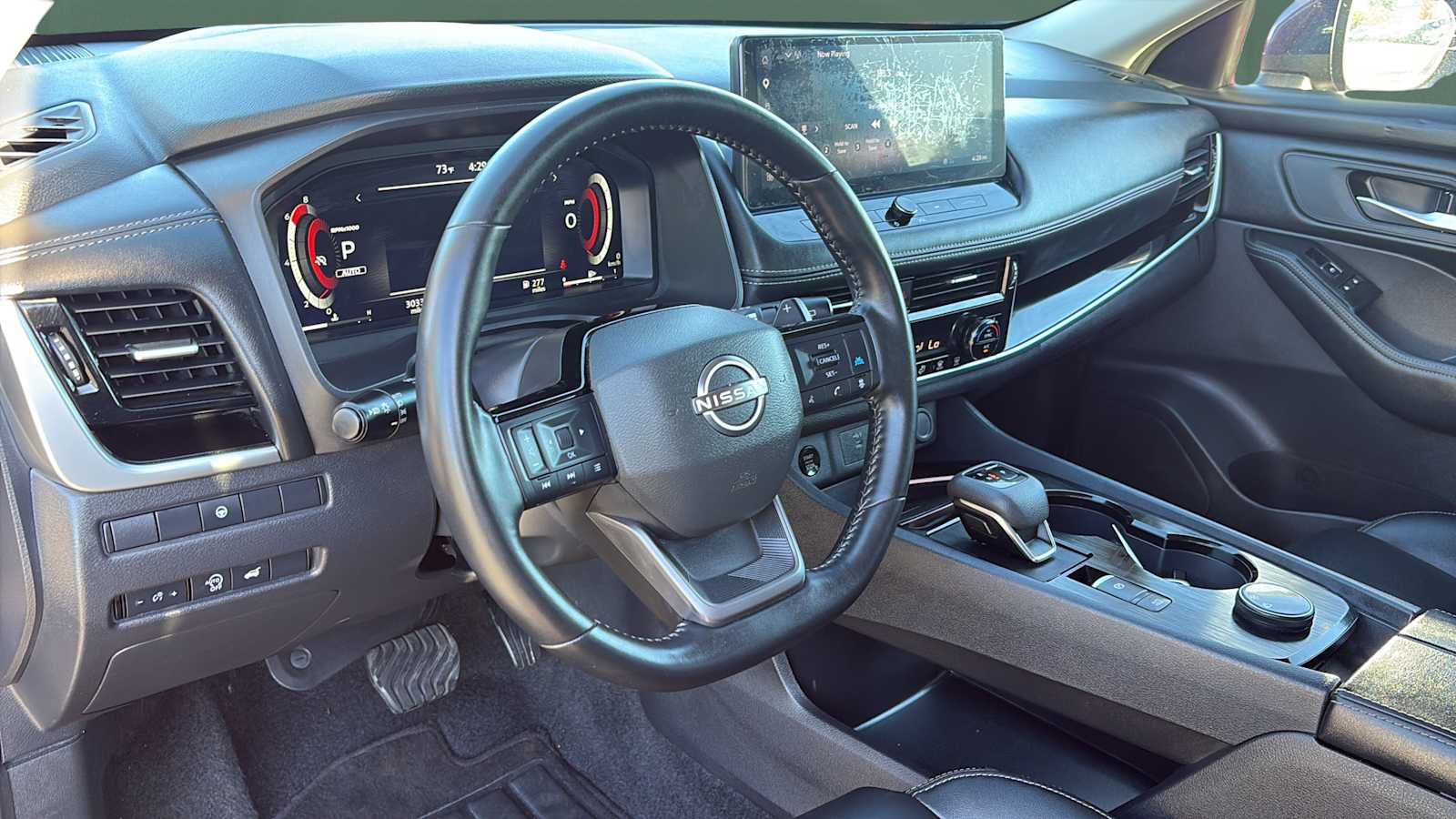 Used 2026 Nissan Rogue SL AWD/4WD image 13