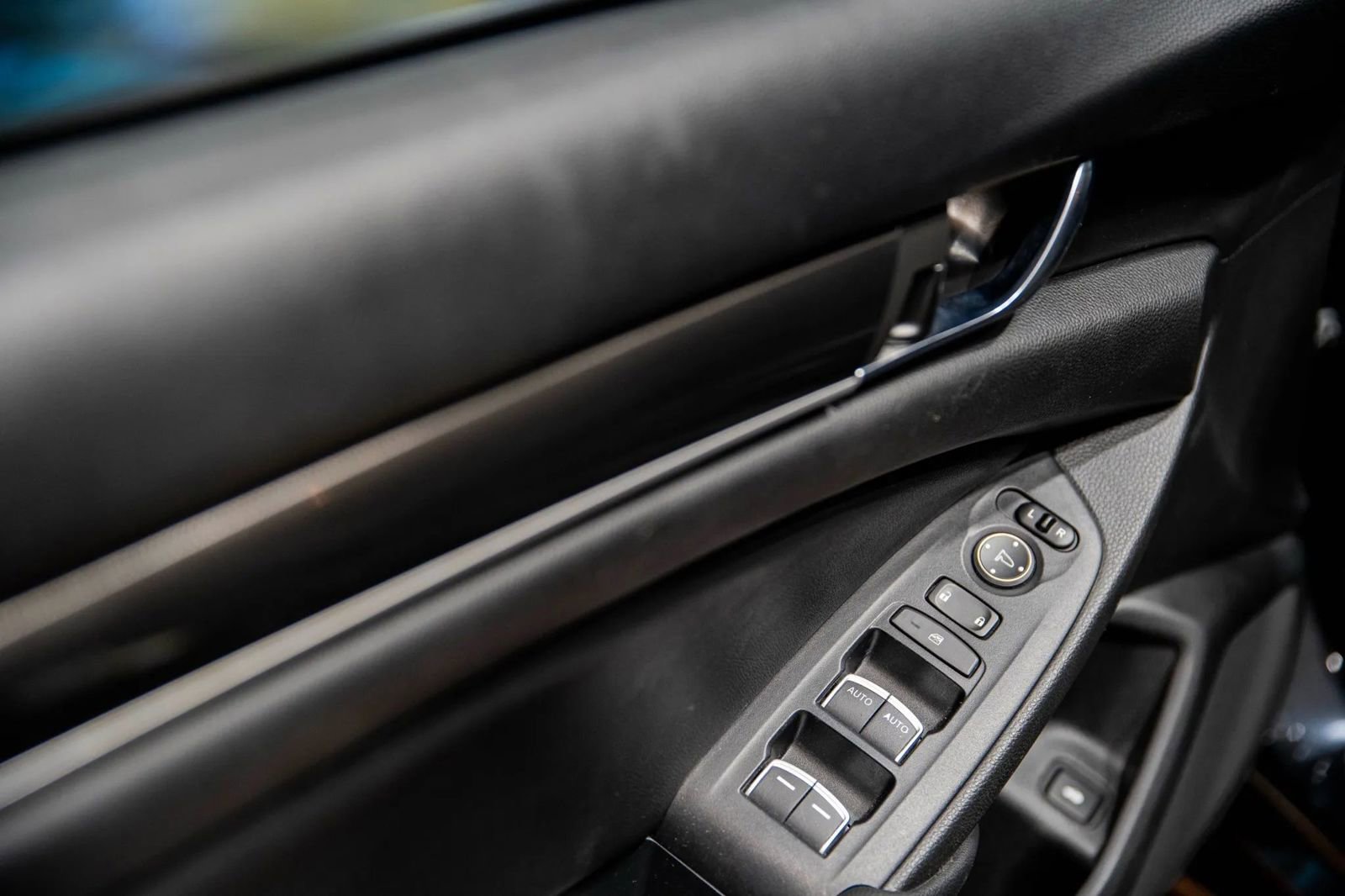 Used 2021 Honda Accord Sport image 8