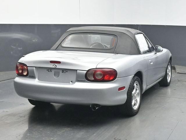 Used 2002 MAZDA MX-5 Miata image 7