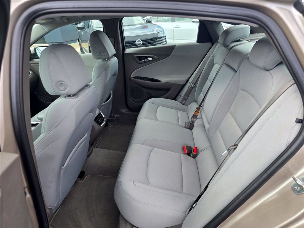 Used 2022 Chevrolet Malibu LT FWD image 12