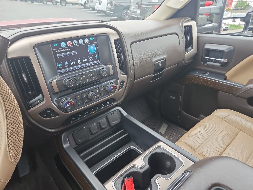 Used 2019 GMC Sierra 2500 Denali w/ Duramax Plus Package AWD/4WD image 22