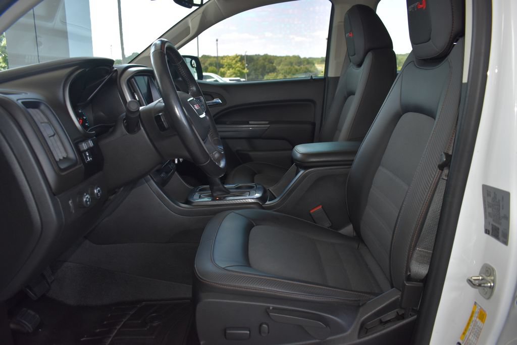 Used 2022 GMC Canyon AT4 w/ Driver Alert Package AWD/4WD image 4
