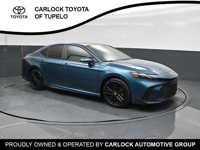 Used 2025 Toyota Camry SE FWD image 6