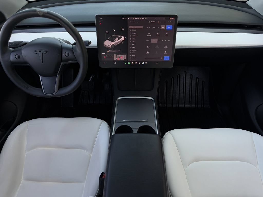 Used 2021 Tesla Model Y Long Range AWD/4WD image 11