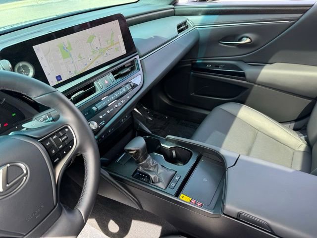 Used 2025 Lexus ES 300h w/ Premium Package FWD image 14