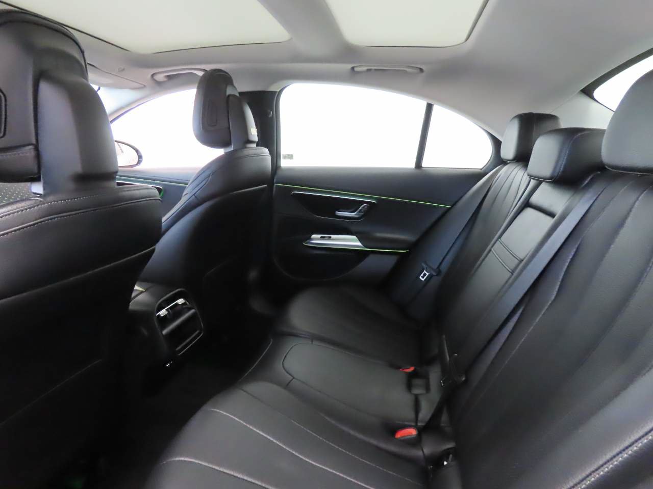 Used 2025 Mercedes-Benz E 350 4MATIC Sedan w/ Winter Package image 14