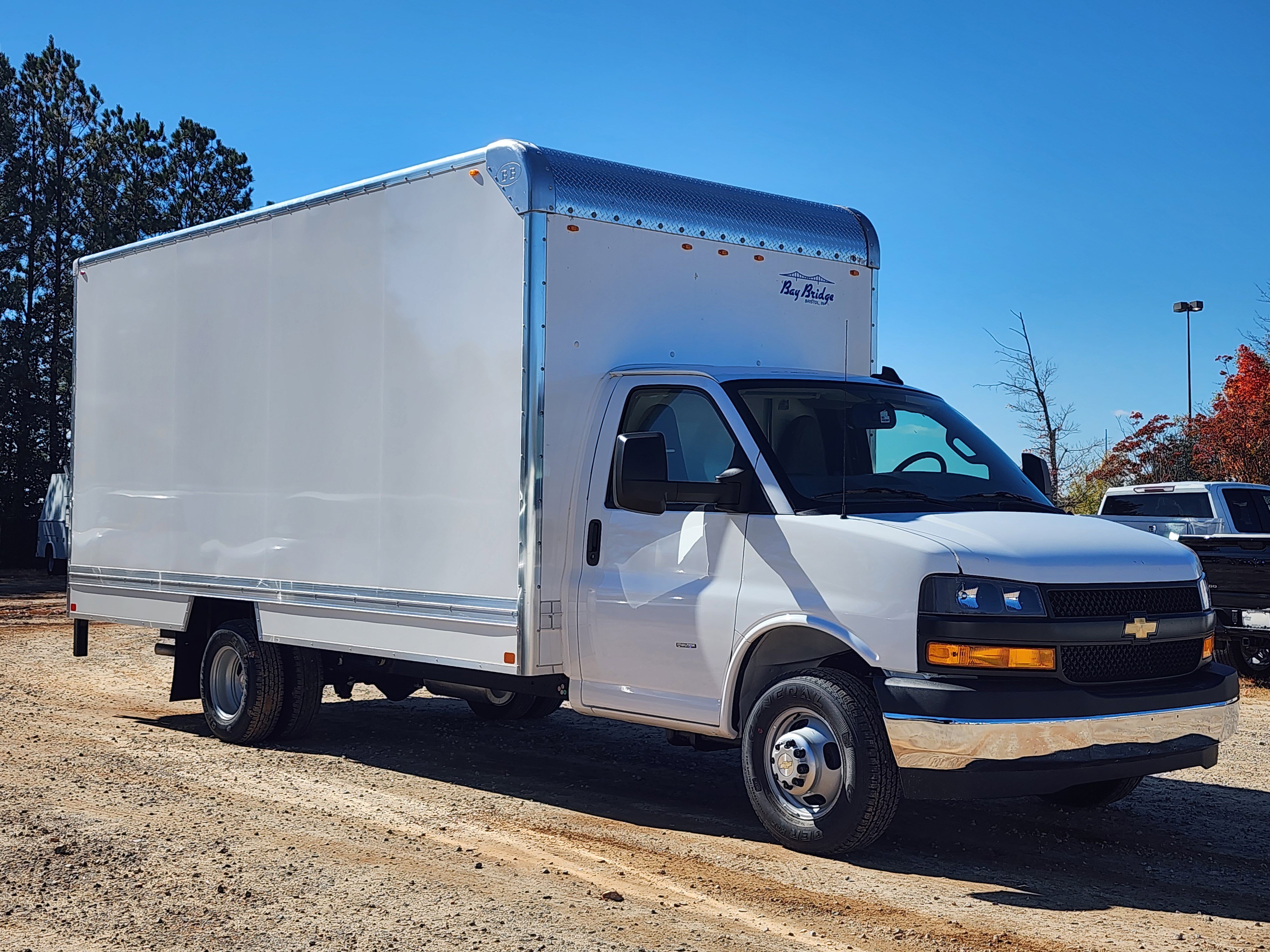 New 2025 Chevrolet Express 3500 w/ Power Convenience Package RWD video 2