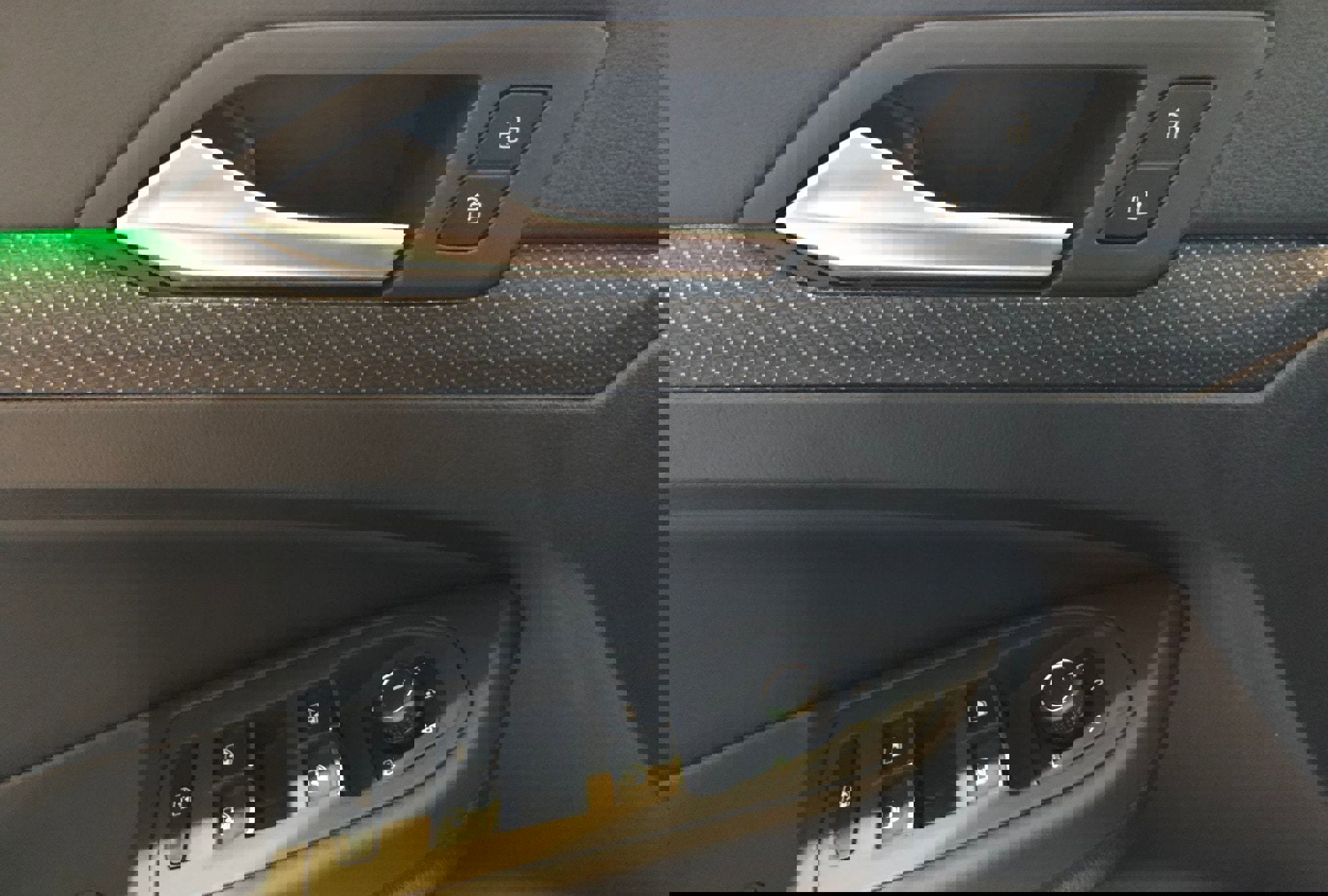 New 2024 Volkswagen Golf R image 13