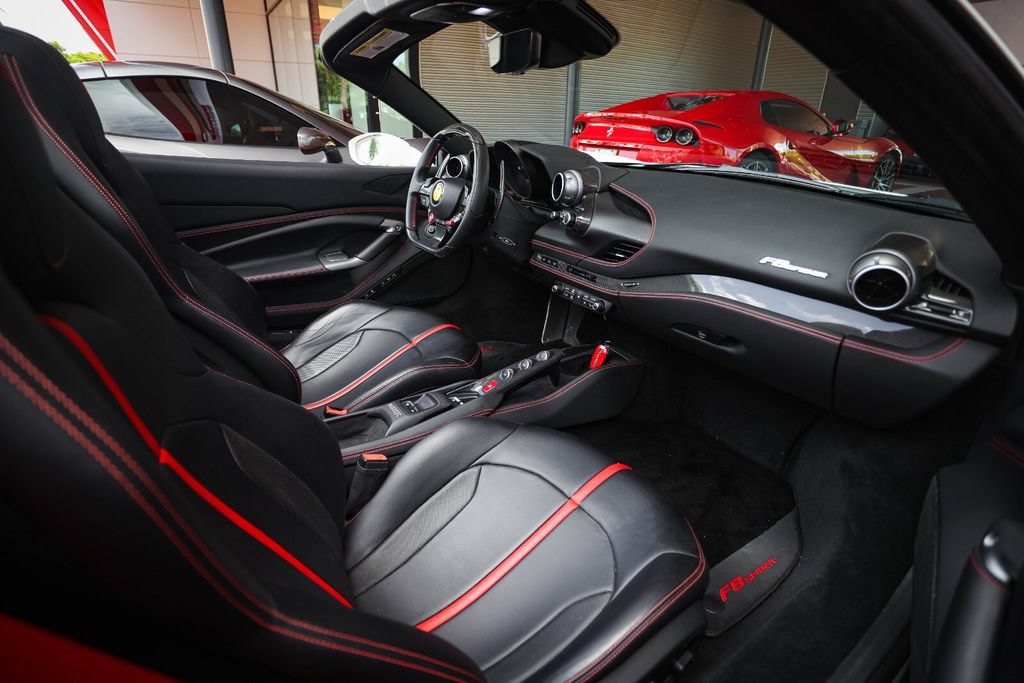 Used 2021 Ferrari F8 Tributo RWD image 47