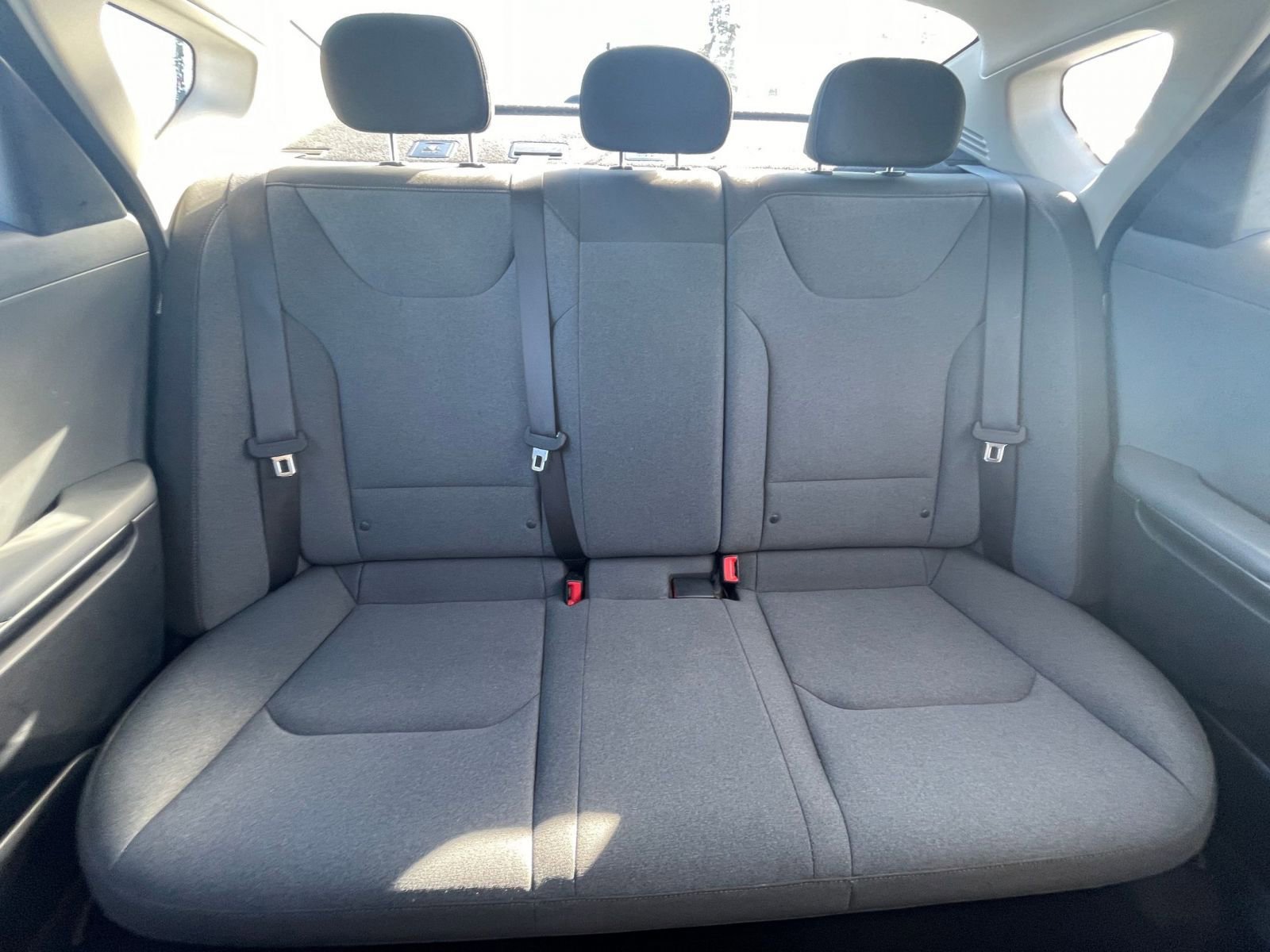 Used 2025 Kia K4 LXS image 33