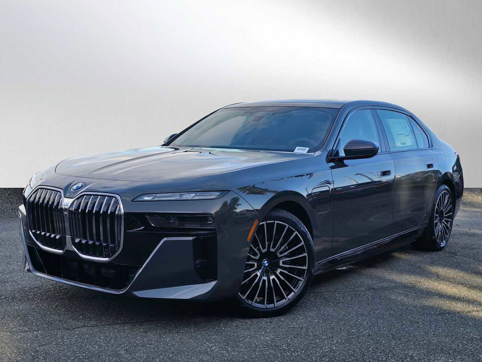 New 2025 BMW 750e xDrive 750e xDrive w/ Executive Package image 1