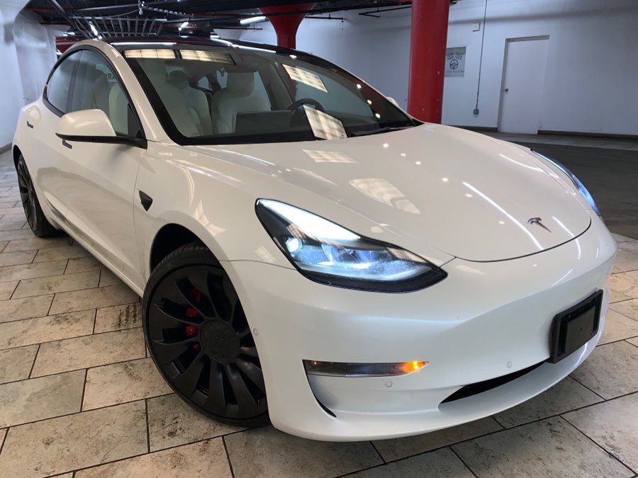 Used 2022 Tesla Model 3 Performance image 3