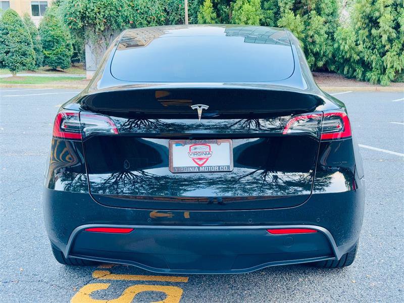 Used 2021 Tesla Model Y Long Range image 11