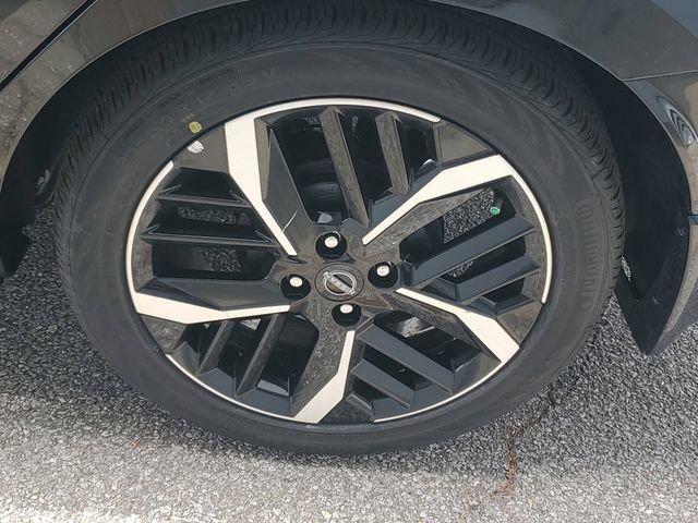 Certified 2025 Nissan Versa SR w/ Trunk Package FWD image 32