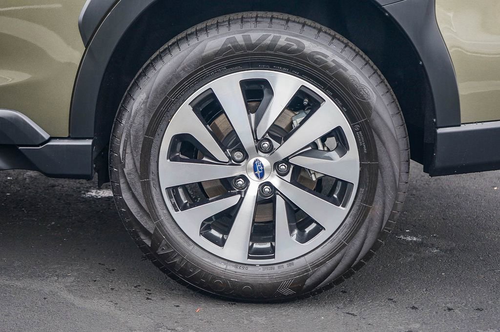 Used 2025 Subaru Outback Premium image 13