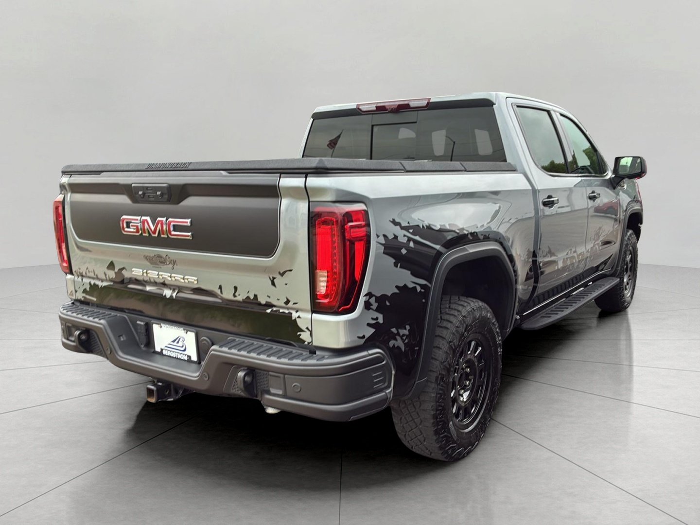 Used 2024 GMC Sierra 1500 AT4X w/ AT4X AEV Edition AWD/4WD image 9