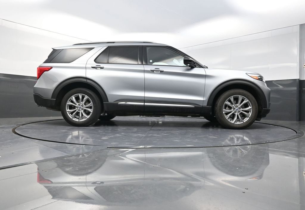 Used 2023 Ford Explorer Limited image 28