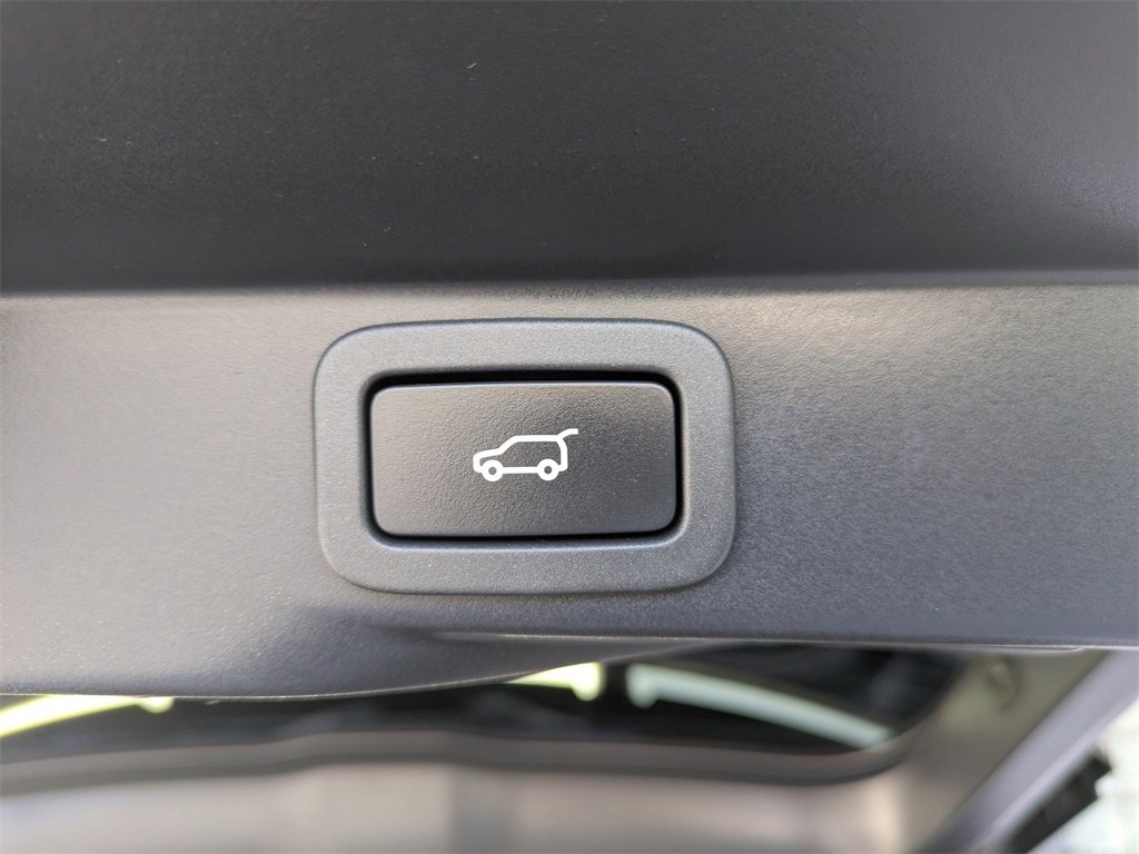 Used 2020 Land Rover Range Rover Sport HST image 14