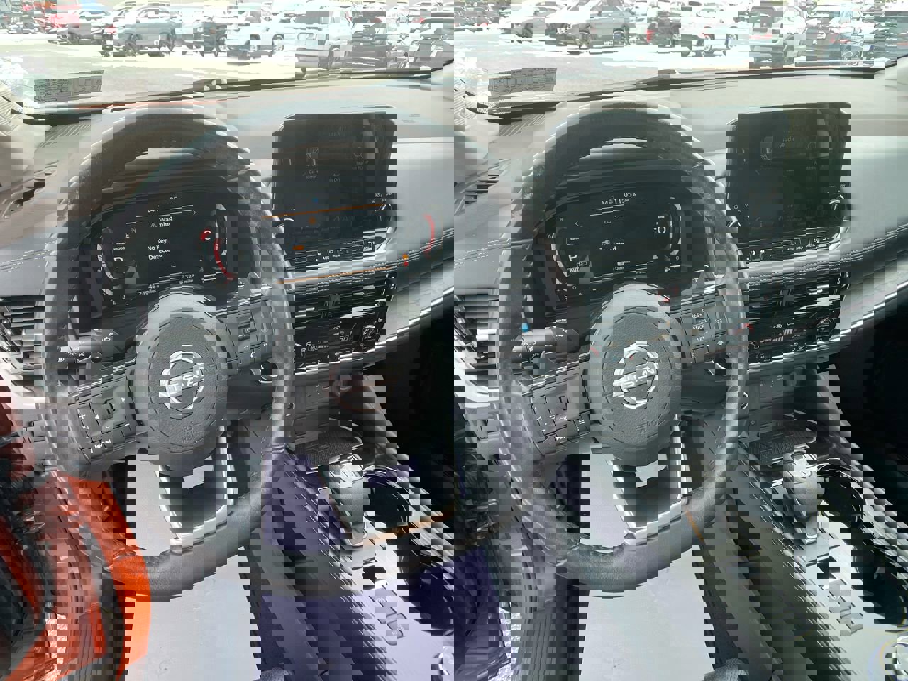 Used 2023 Nissan Rogue Platinum w/ Platinum Premium Package image 15