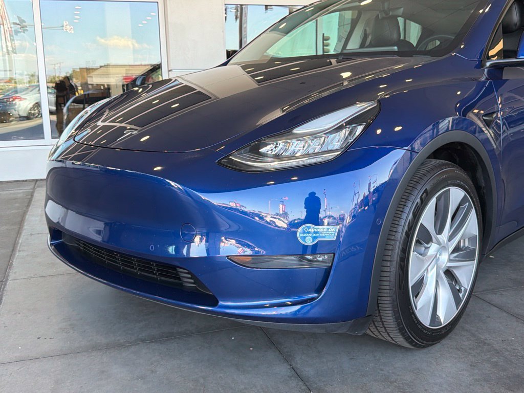 Used 2021 Tesla Model Y Long Range AWD/4WD image 3