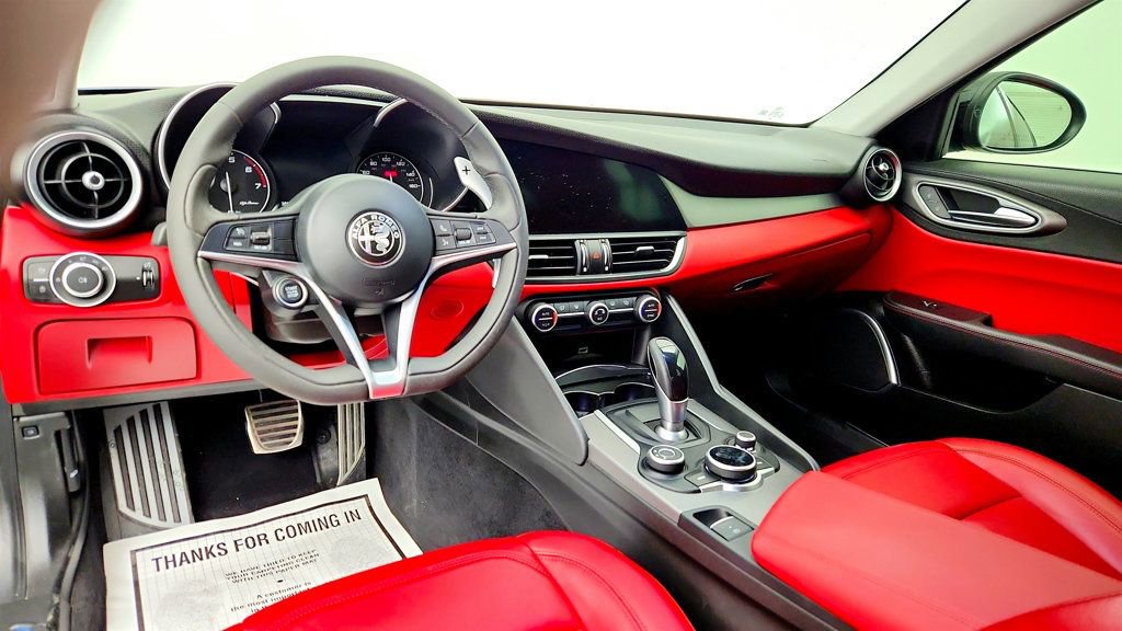 Used 2018 Alfa Romeo Giulia image 12