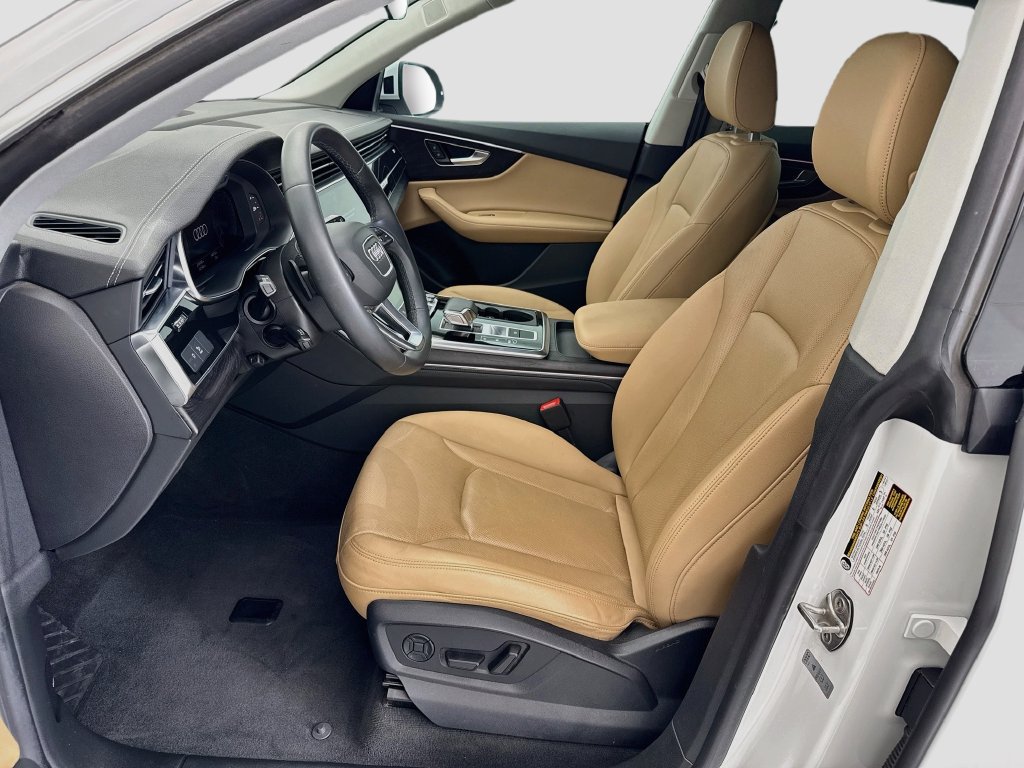 Used 2023 Audi Q8 Premium Plus w/ Premium Plus Package AWD/4WD image 18