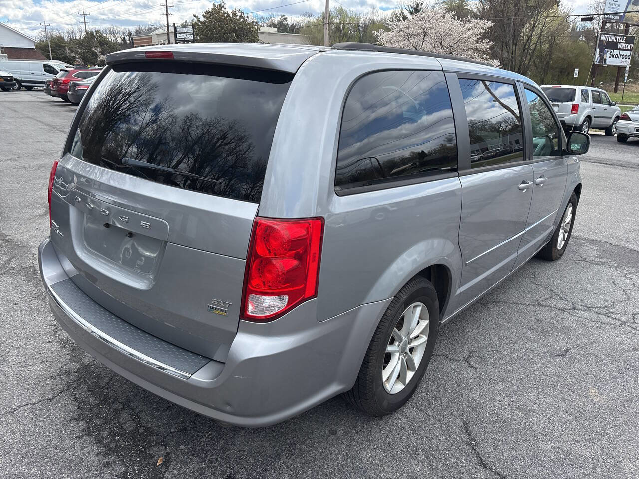 Used 2014 Dodge Grand Caravan SXT image 10