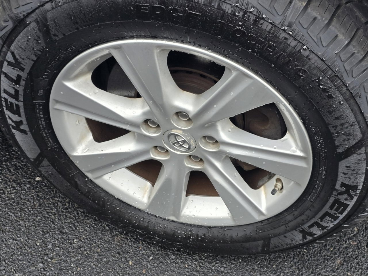 Used 2011 Toyota Highlander SE w/ Tow Pkg image 13