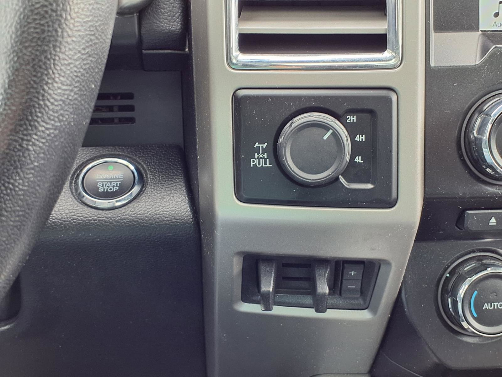 Used 2017 Ford F250 Lariat w/ Lariat Ultimate Package image 17