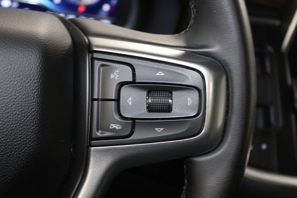 Used 2023 Chevrolet Suburban Z71 w/ Luxury Package image 26