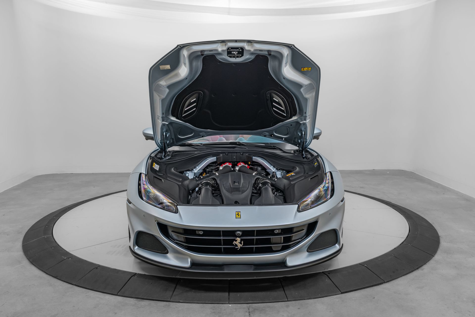 Certified 2023 Ferrari Portofino M RWD image 21