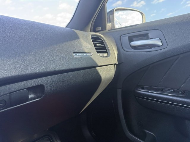 Used 2022 Dodge Charger SXT w/ Blacktop Package image 24